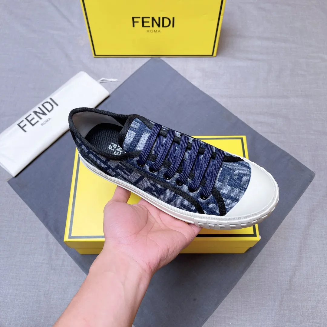 P380 men's shoes 💰Fendǐ Domino sneakers with jacquard FF pattern, embossed FF pattern on the toe, canvas upper, TPU customized outsole Size: 38-45 (customized for 45) No. 018
